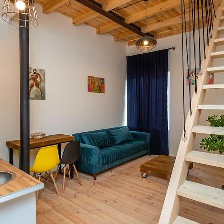 Giorgi'S Apartment Tbilisi ภายนอก รูปภาพ