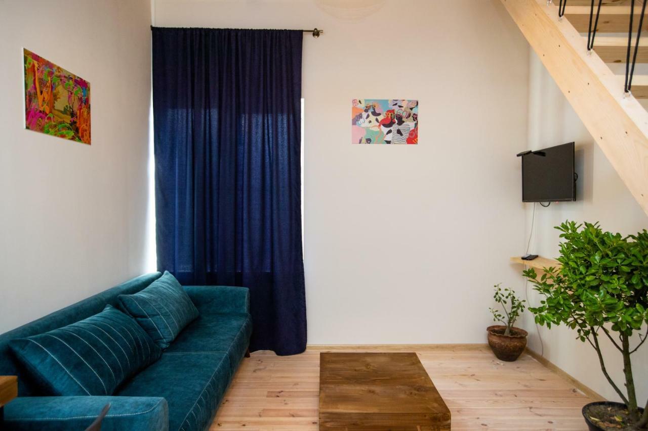 Giorgi'S Apartment Tbilisi ภายนอก รูปภาพ