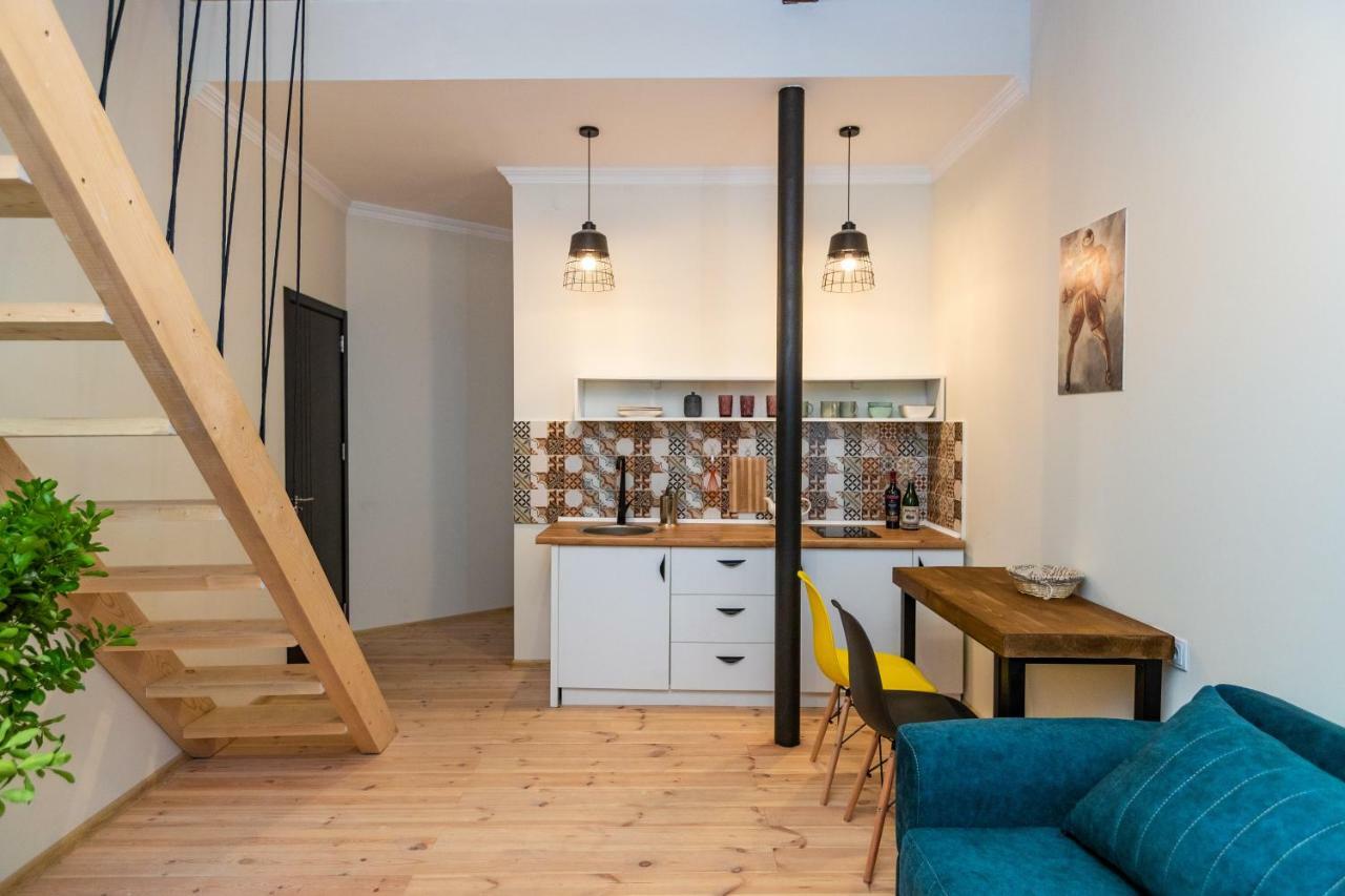 Giorgi'S Apartment Tbilisi ภายนอก รูปภาพ