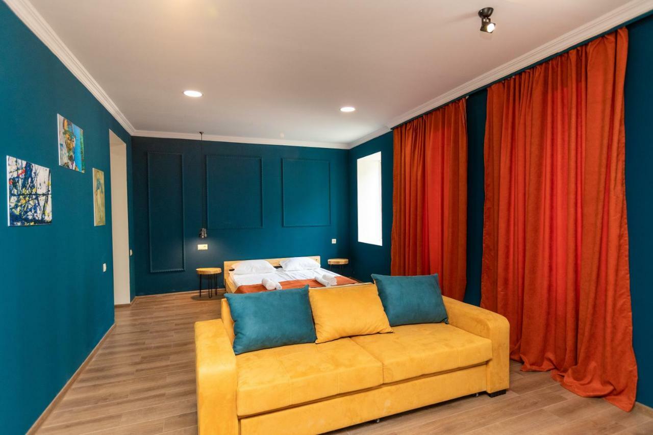 Giorgi'S Apartment Tbilisi ภายนอก รูปภาพ