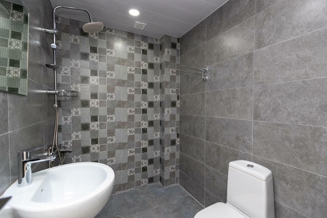 Giorgi'S Apartment Tbilisi ภายนอก รูปภาพ