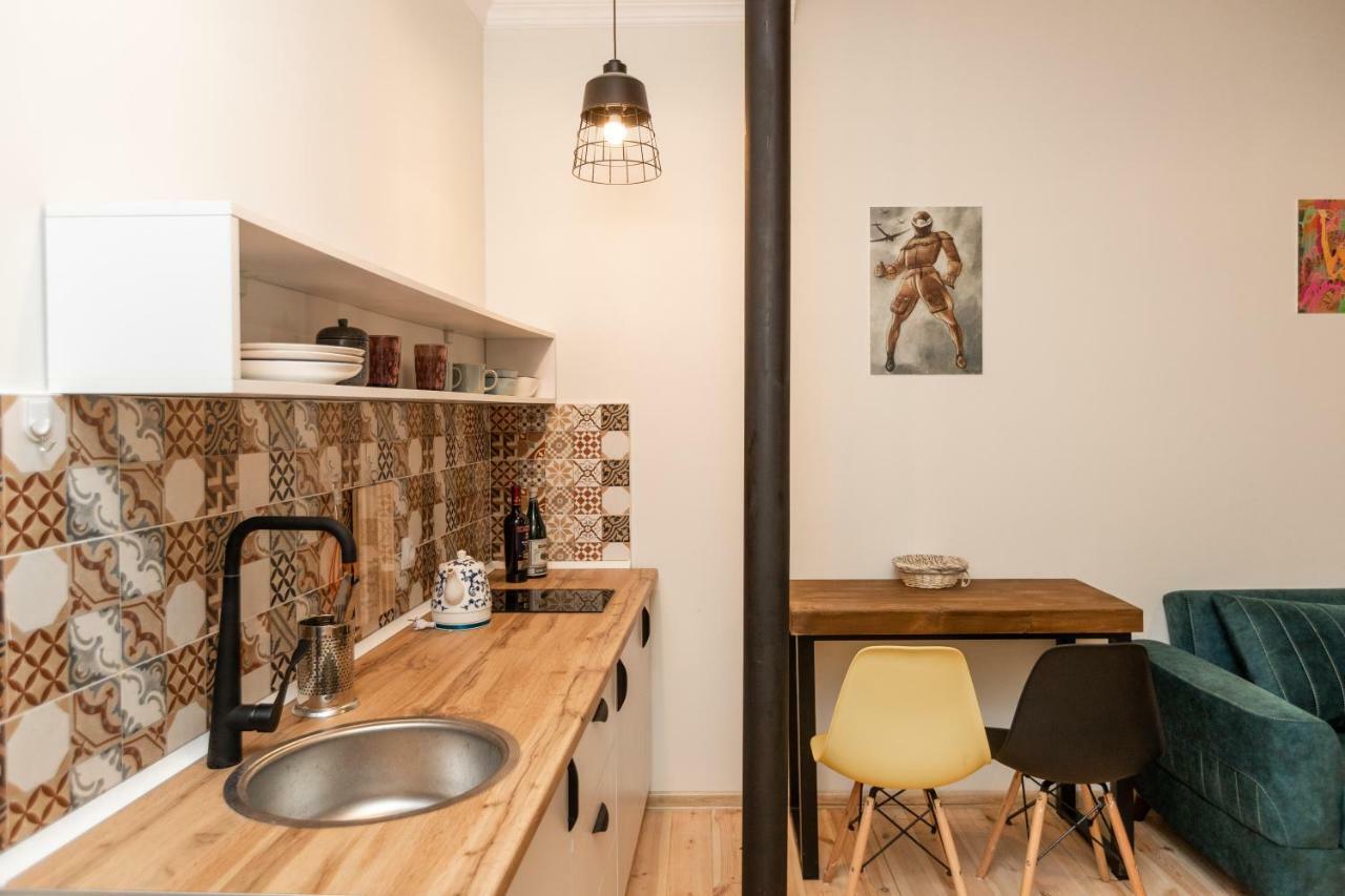 Giorgi'S Apartment Tbilisi ภายนอก รูปภาพ