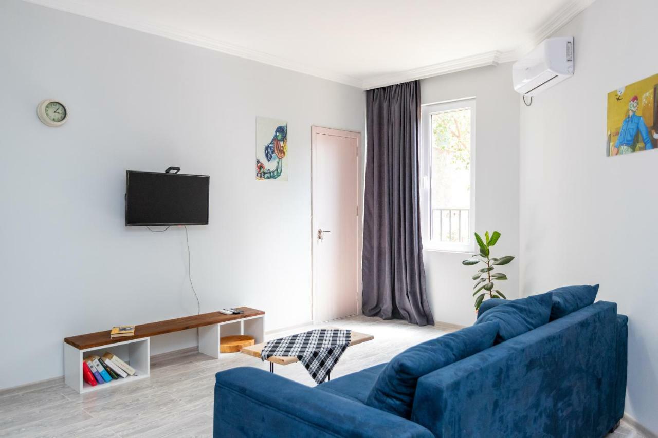 Giorgi'S Apartment Tbilisi ภายนอก รูปภาพ